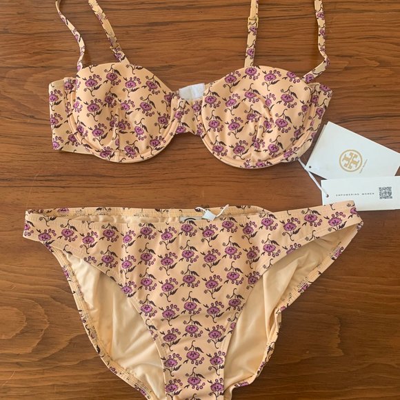 Tory Burch: Printed Underwire Bikini Top Item # 81782 - Picture 1 of 3